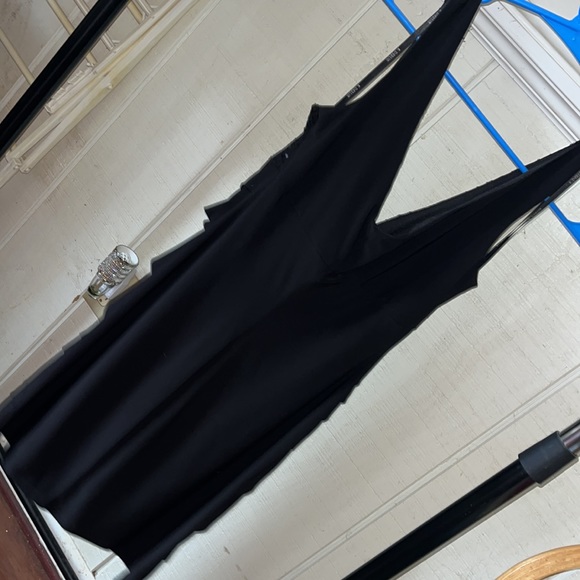 Black Sequined V-Neck Formal Dress - Picture 6 of 6